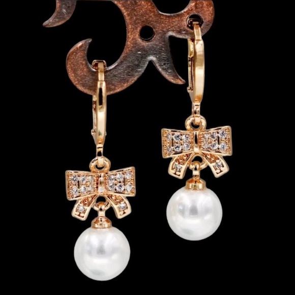 18K Gold Filled Delicate Dainty Bow Pearl Earrings - Picture 2 of 2